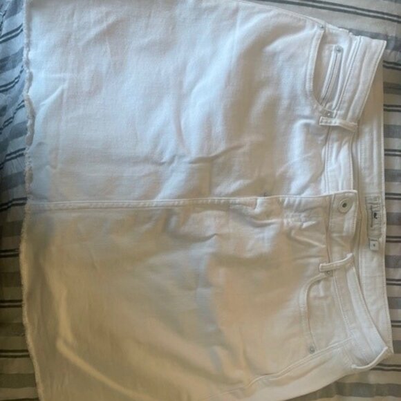 Vineyard Vine White Denim Skirt Size 16 - Picture 1 of 3